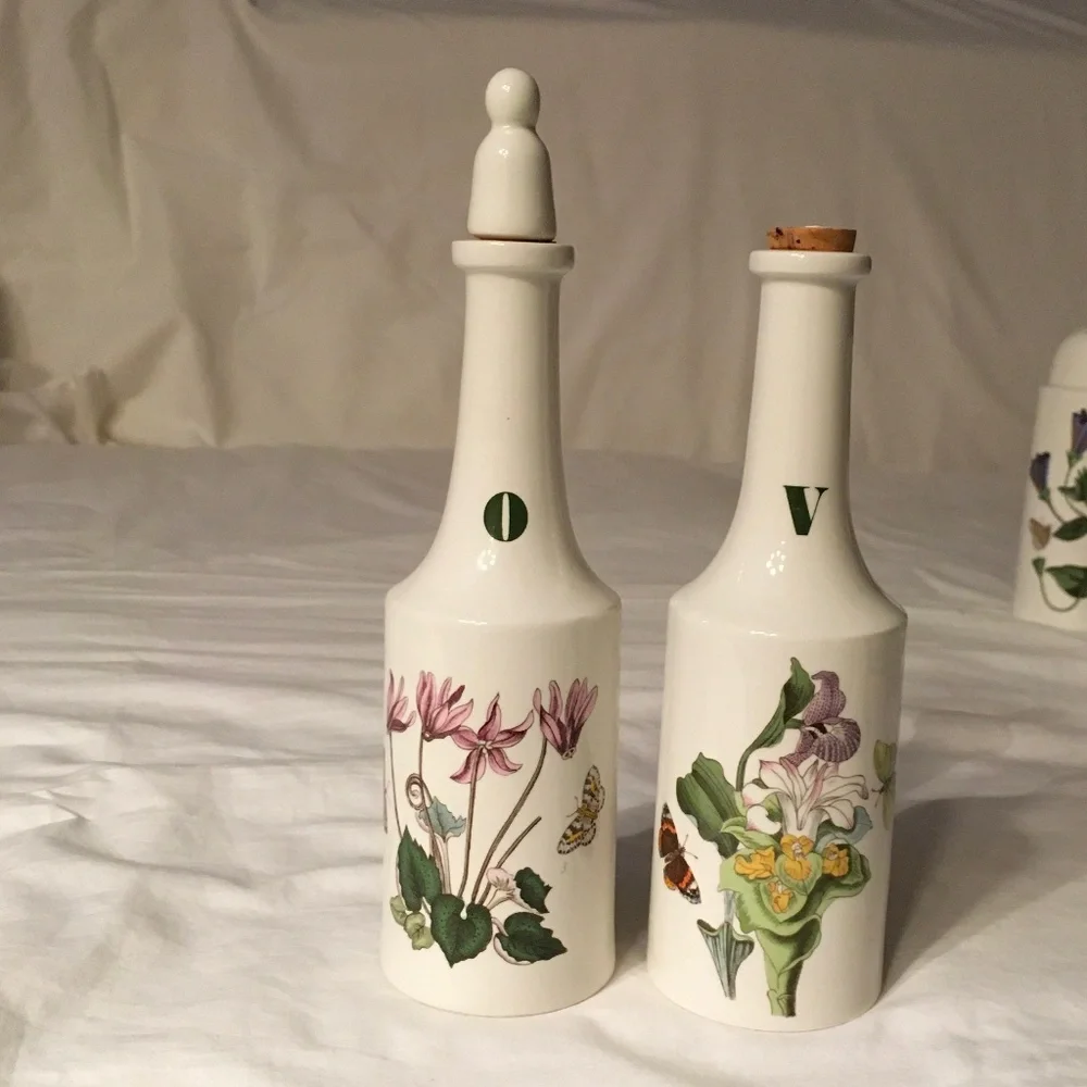 PORTMEIRION Vintage Botanic Garden Oil & Vinegar 8.5”